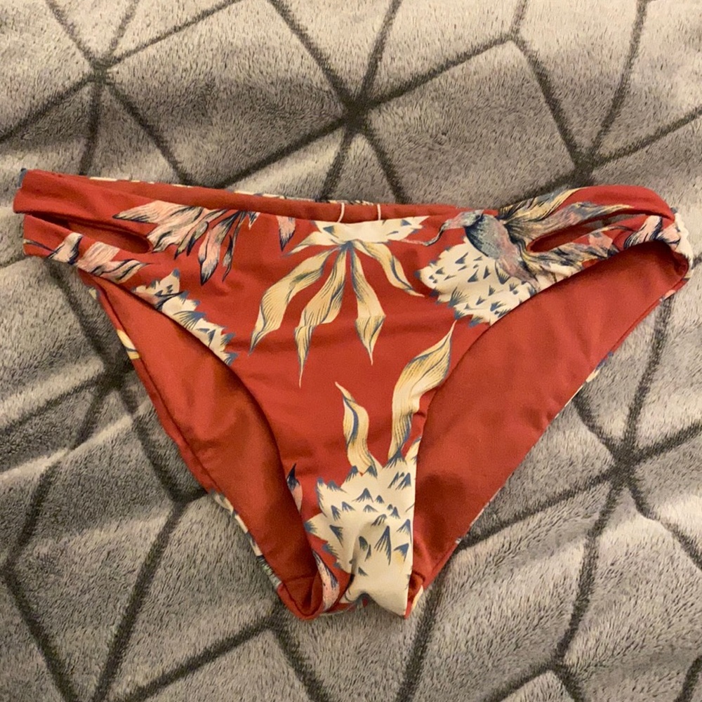 Roxy floral bikini bottoms size S